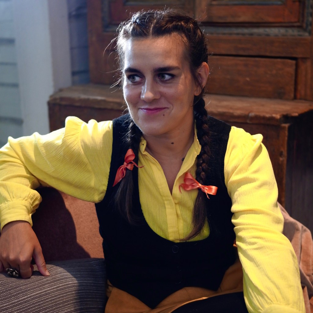 AROMA ARMAS - Katy Suutari